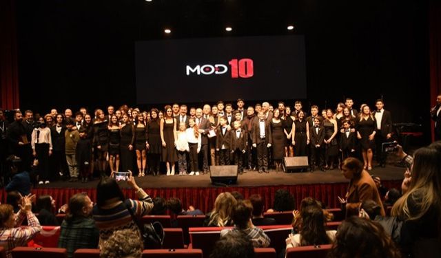 Balıkesir'de MOD10 ilk konserini verdi