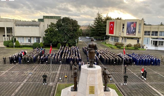 TÜRK Ordusunu TÜRK Olmayan Subaylara mı Emanet Edeceksiniz