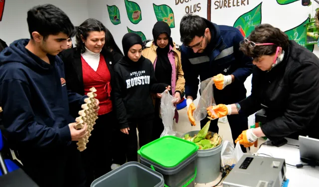 İzmir Bornova’da gençler için sürdürülebilir gelecek eğitimi