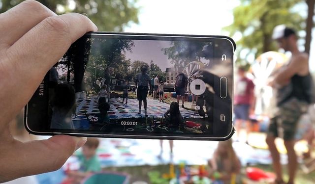 Haydi Sıkıyorsa Habersiz Fotoğraf Çekin Ses Kaydedin