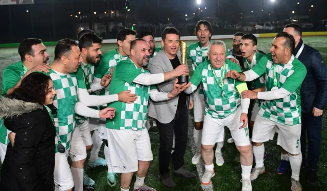 Bursa Osmangazi'de geleneksel turnuvada kupa sahibini buldu