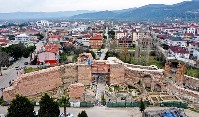 İznik'in 105 Yıllık Kurtuluşu Coşkuyla Kutlandı!