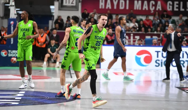 Tofaş evindeki yenilmezlik serisini Anadolu Efes'le sürdürdü