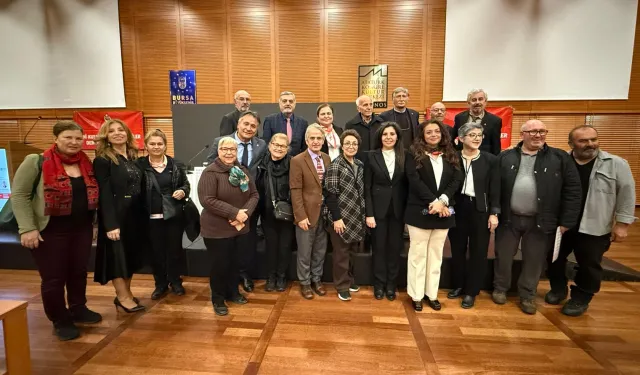 Bursa'da 'Köy Enstitüleri' paneli... Eğitimde fırsat eşitliği ve toplumsal dönüşüm konuşuldu