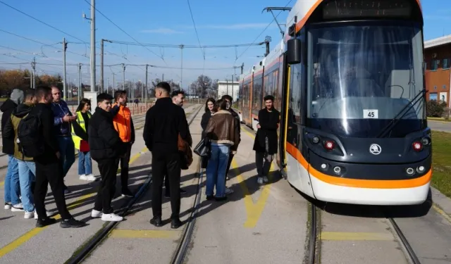 Eskişehir'de ESTÜ öğrencileri ESTRAM'da teknik eğitim aldı