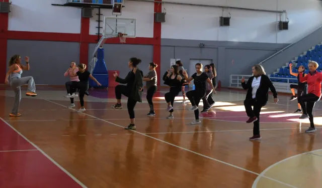 İzmir Narlıdere'de kadınlardan sağlıklı başlangıç