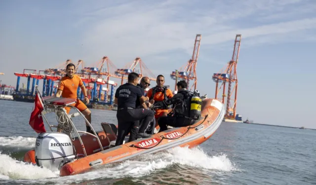 Mersin'de arama kurtarma ekipleri eğitimlerini sürdürüyor