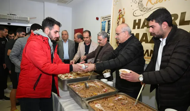 Malatya'da Başkan Er, öğrencilere gençlik yatırımlarını tanıttı