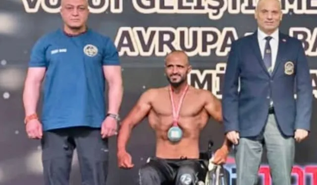 Ağrılı sporculardan madalya