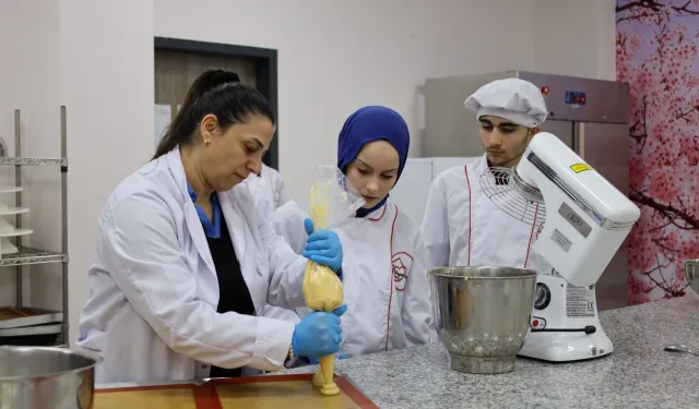 Kocaeli Büyükşehir'in 'Beyaz Kalpleri' umut saçıyor