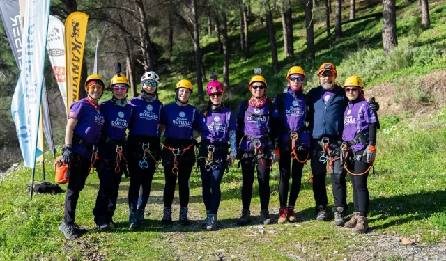 Manisa'da kadın sporcular Gelin Uçtu Kanyonu'nu geçti