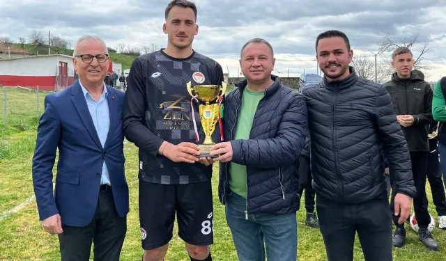 Yenikarpuzlu'da şampiyonluk coşkusu