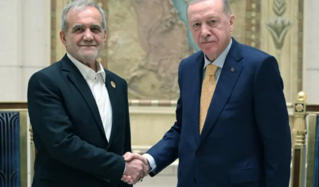 Cumhurbaşkanı Erdoğan, İranlı mevkidaşıyla görüştü