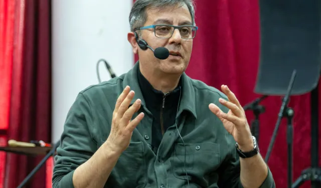 Manisa'da 'Ahmet Büke' Gördesli okurlarıyla buluştu