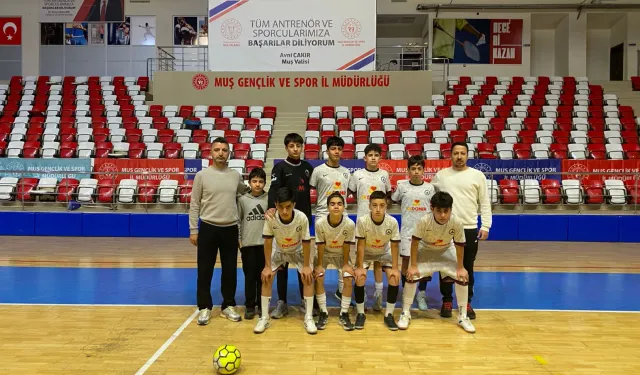 Mardin Kasımiye Ortaokulu Futsal Takımı, Muş'ta şampiyon oldu!