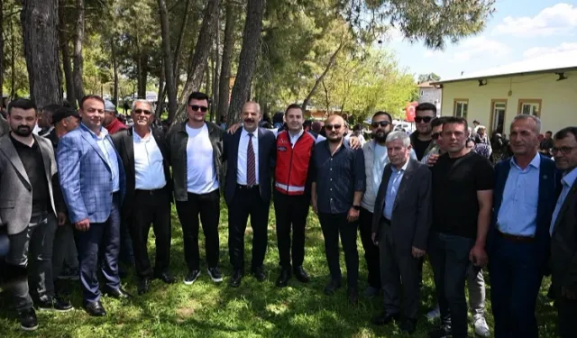 Ahmet Akın köy hayrına katıldı