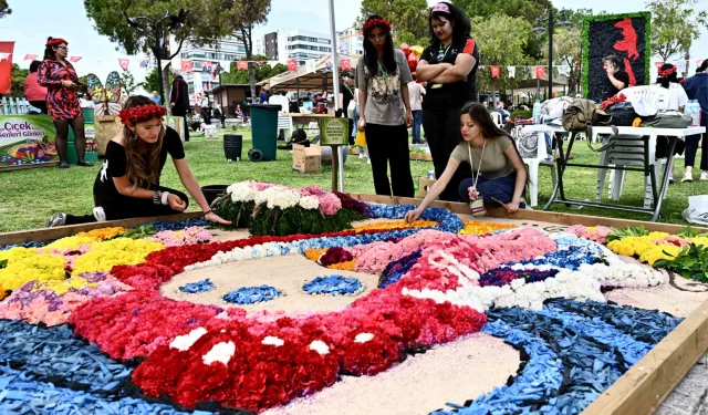 Antalya'da 130 bin çiçekle renkli rekabet