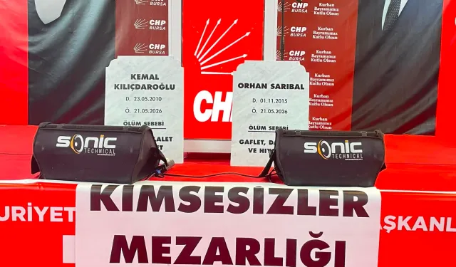 Bursa'da CHP'den Kılıçdaroğlu ve Sarıbal'a mezar taşlı protesto