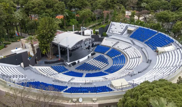 İzmir'de Açıkhava'ya VIP konforu
