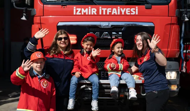İzmir'de alevlere koşan süper anneler