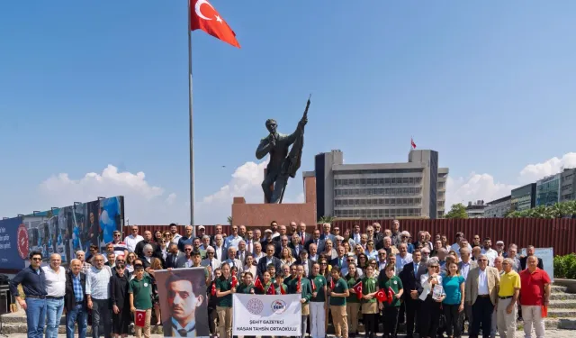 İzmir'de Hasan Tahsin, İlk Kurşun Anıtı'nda anıldı