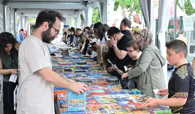 Manisa Kitap Fuarı'nda edebiyat şöleni