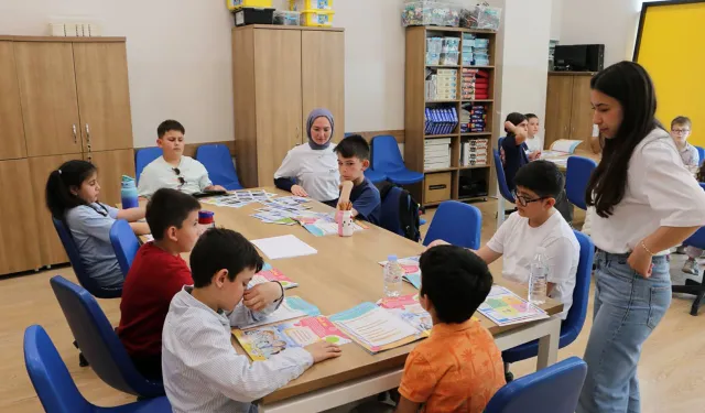 Sakarya Büyükşehir'in 'Genç Düşünürler Atölyesi' SGM'de başladı