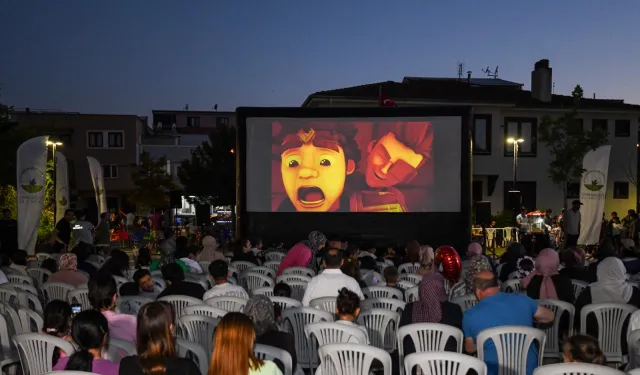 Bursa Osmangazi'de çocuklara ücretsiz sinema keyfi