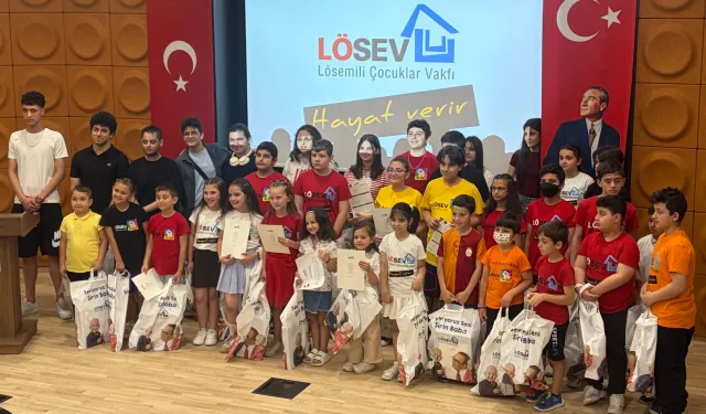 LÖSEV Bursa'da minik yürekler karne heyecanını paylaştı