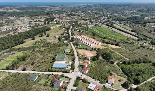 Kandıra Karaağaç'ta yol konforu artırılıyor