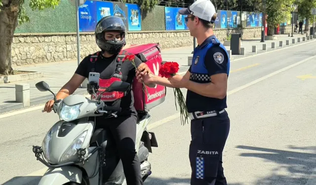 Zabıta Haftası'nda Kocaeli'de çiçekler Büyükşehir'den