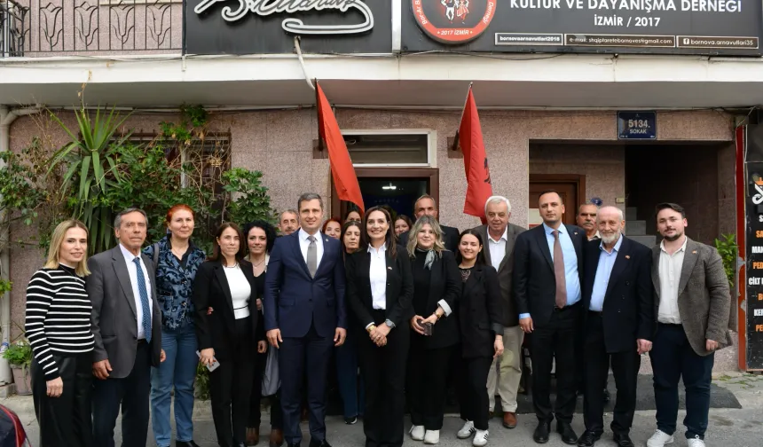 Bornova Arnavutları Derneği’nde hukuksuzluklara karşı dayanışma mesajı