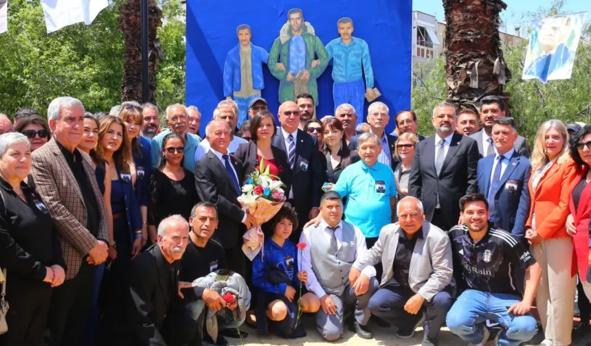 İzmir'de 'Üç Fidan Parkı ve Anıtı' açıldı
