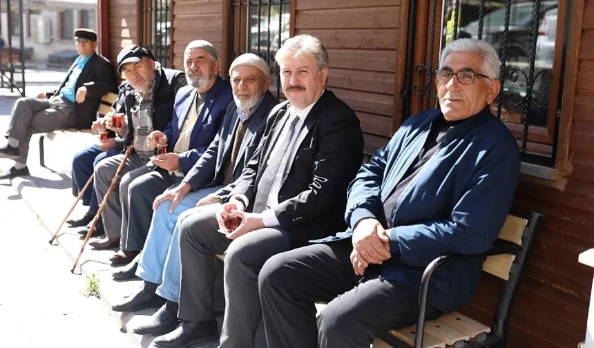 Kayseri Melikgazi Eski Çınarlar Yaşam Merkezleri'ni artırıyor