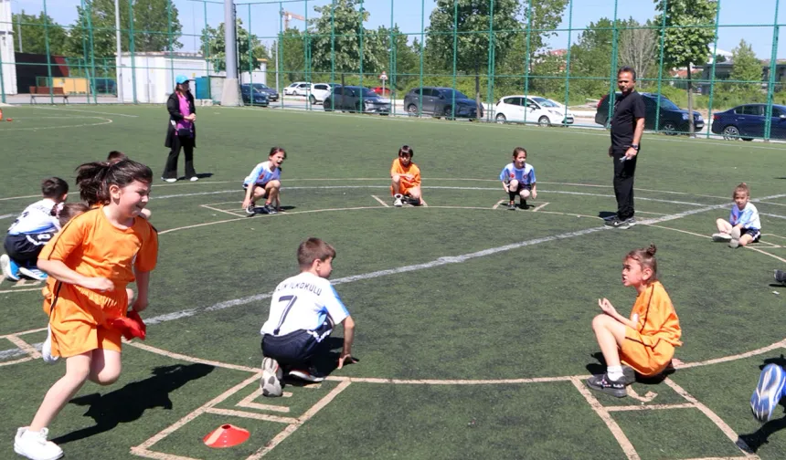 Sakarya'da 'Geleneksel Çocuk Oyunları Şenliği' başladı