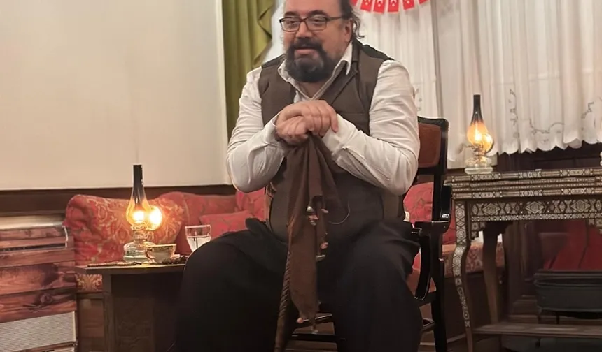 Bursalı meddah tarihi kültürel mirası geleceğe taşıyor