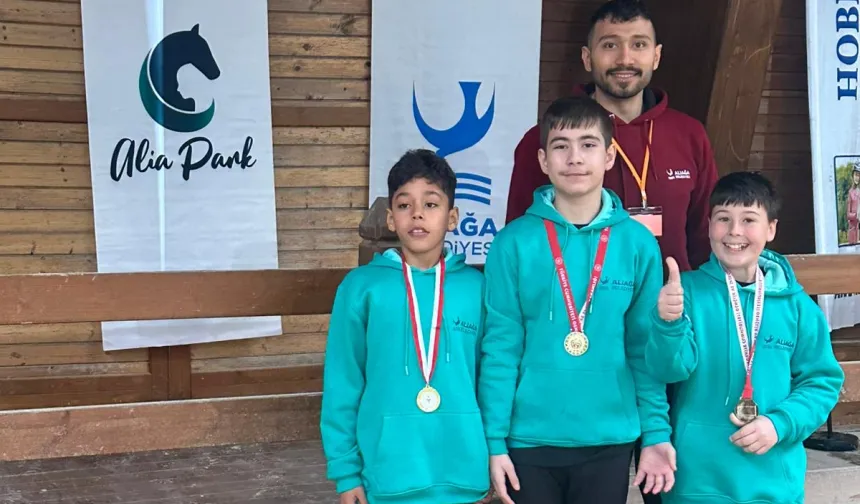 İzmir Aliağa'nın özel şampiyonlarından çifte şampiyonluk