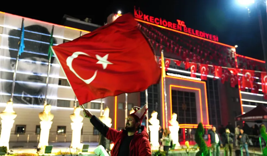 Keçiören'de kupa coşkusu dev ekrandan takip edildi