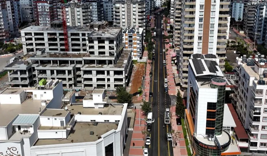 Mersin Mezitli'de 600 metrelik yol yenilendi