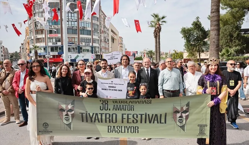 Denizli'de Uluslararası Amatör Tiyatro Festivali başladı
