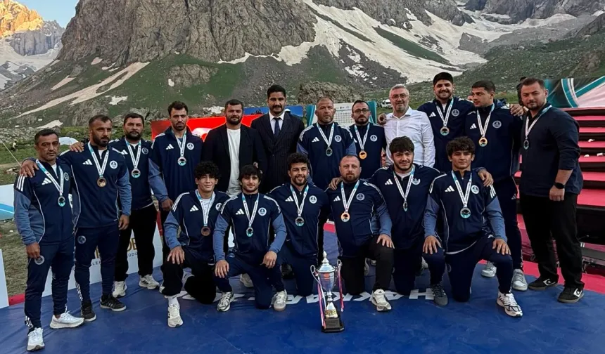 Kırkpınar'dan Balkanlara Kağıtspor fırtınası