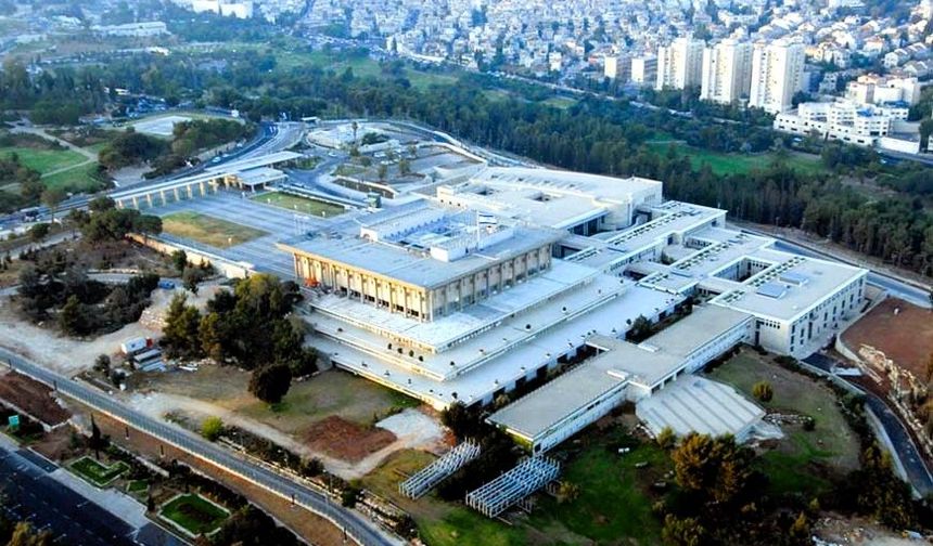 Ermeni Soykırımı Tasarısı Askıya Alındı