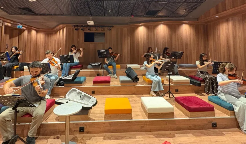 Sakarya'da Yaz Müzik Okulu'nda gençlerin yazı notalarla canlandı